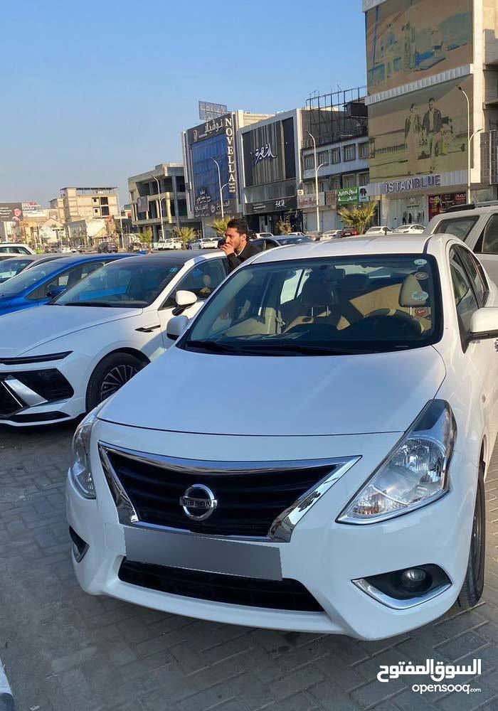 نيسان سني هندي موديل 23 كفالة عامة ماعدا شخط خفيف كلش مامبين بجهة باب السايق على كد اقل الشبر مدوشمة ارضية وكشنات ومنظومة زنون اسبيرها مانازل ماشية 68 الف وقابل للزيادة مامشتغلة تكسي مال بيت سنويتها لل28 بشهر ال6 رقم اربيل السعر 115 وبيها مجال ***********
