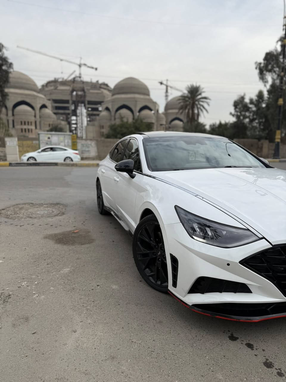 سلام عليكم سوناتا Nline
‎
موديل  2023 رقم اربيل باسمي  

بيع او مراوس بشي اقل 

‎مواصفات السيارة فول ان لاين بعد هواى مواصفات بيهه

‎حادثها ربع الباب  و جاملغ  من امريكا 
‎صور حادثها بلمنشور بدون ارباك بدون دواخل شررط
وبيهة باب خلفي عكس السايق بل عراق
‎المواصفات

‎بصمة ) ابواب + صندوق )

‎تشغيل عن بعد

‎شاشة جبيرة ) كار بلي t اندرويد )

‎واير ليس شحن

‎مثبت سرعة

‎قيادة ذاتية

‎تحديد مسار

‎رادار امامي

‎رادار جانبي

‎ادار خلفي

‎كامرا دوارة

‎مثبت ستيرن

‎اسايد بريك بصمة

‎مودات قيادة ) نورمال - سبورت - سبورت بلاص -

‎ﻛﻮﺳﺘﻢ)

‎كشنات تدفئة

‎بانوراما

‎تبريد بيانو

‎تبريد قطعتين

‎لدت بلادية بالدشبول متغير الوان تتحكم بيهه بالشاشة 96 لون

‎كيجات بالعداد تظهرلك قراءة (حماوة الدهن التيربو ا

‎ﺍﻟﻌزم)

‎كيجات دجتال تتغير ويا كل مود مثل ماموضح بالصورذ

‎كير دكم ٨ سرعات دبل كلج+ شفتات ستيرن

‎نظام سماعات BOSE اقو، انظمة سماعات

‎كشنات تدفئة

‎جامات اوتو

‎اوتو هولد

‎كشنات كنتارا حضن N

‎مكينه 2500 تيربو

‎لدات امامي خلفي

‎وبعد هواي مواصفات بيهه

‎حالة السيارة:

السيارة جاهزة ومابيهة شي واكف ولا محتاجة شي 
بيهة ايرباكات البردة طاكة وراجة سستم 

 حبايب فدوة الي تعجبة السيارة يجي ويشلع عيوني كلشي ذاكرلك بل تفصيل 

‎مكانها بغداد المنصور 
***********
