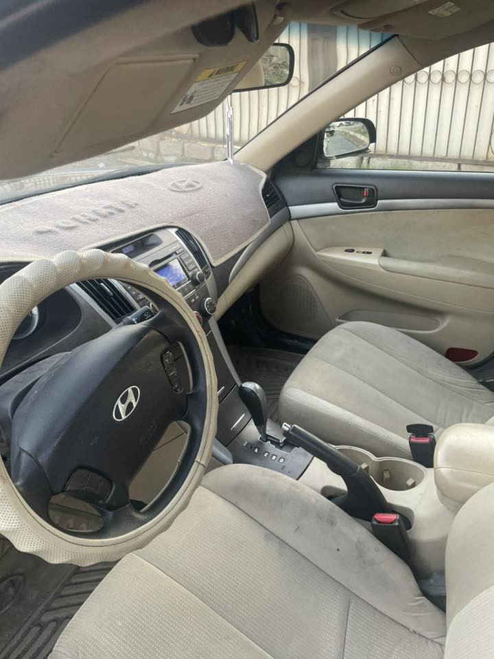 سيارة نظيفة وتستاهل المعاينة 👌
 • 📅 الموديل: 2010
 • 🇺🇸 الوارد: أمريكي
 • ⚙️ المحرك: 2400 
 • 🔄 القير: أوتوماتيك
 • ⛽ كابون بنزين
 • 🔧 الحالة الميكانيكية: ممتازة
 • 🧰 الصيانة: تبديل قطع أصلية شركة
 • 🛠️ الضرر: صندوق بارد فقط
 • 🔩 السيارة كاملة وما ناقصها برغي
 • 🚗 جاهزة للاستخدام اليومي بدون صرف

📍 مكان السيارة: الموصل
📞 للتواصل: ***********

🔖 #هيونداي #سوناتا #كابون_بنزين #محرك_2400 #أوتوماتيك #سيارات_للبيع #الموصل
