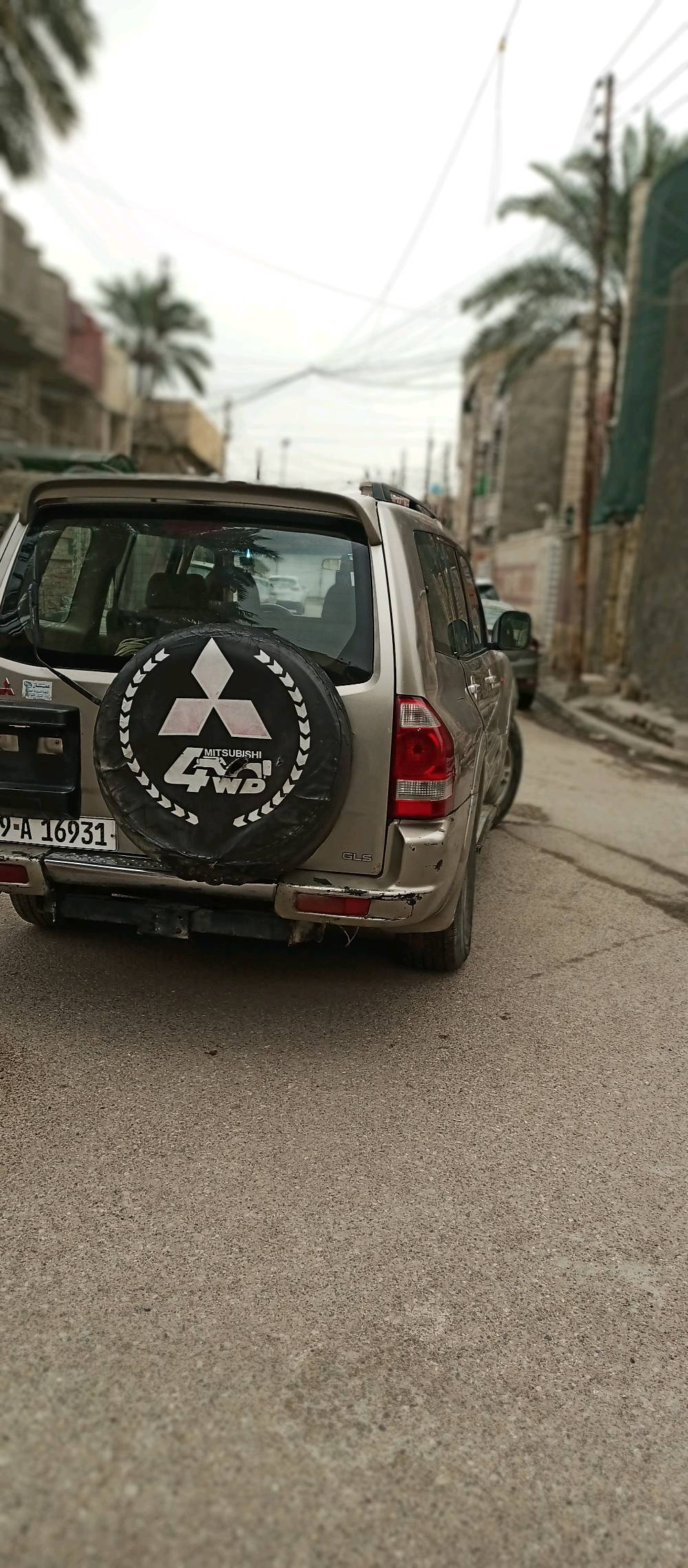 باجيرو موديل 2002رقم دولي باسمي محرك 3500 سبعه راكب ثلاث قطع تبريد مري شفط شاشه اندرويد تخم تايرات جديد فور ويل كامرة خلفية بيه جاملغ بصف السائق بدون حادث مكانهه بغداد الحسينيه السعر 85 وبيه مجال الرقم ***********