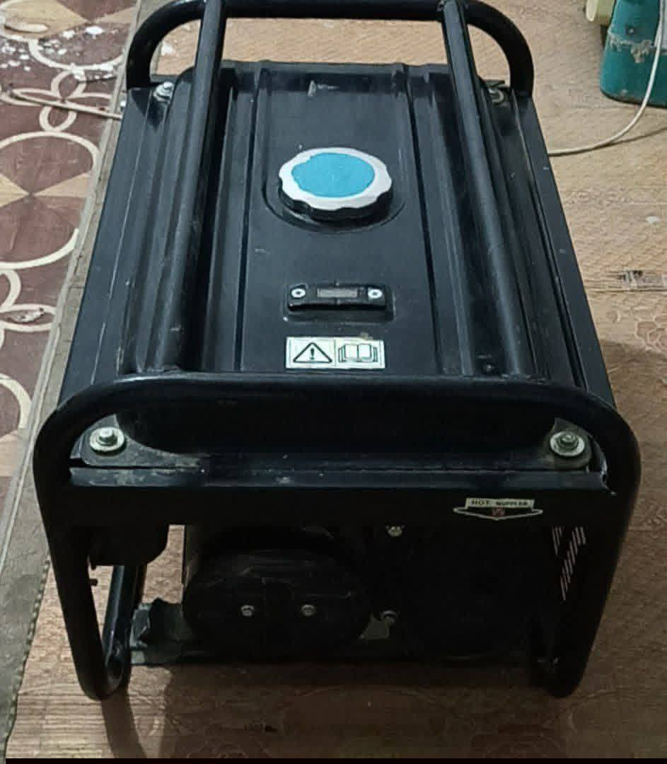 لبيع مولدة ASITRA الكورية – 3 كيلو واط
قدرة تشغيل 3.0kW وأقصى 3.5kW، تشغل حوالي 13الى 14 امبير 220V وتردد 50Hz، تعمل بالبنزين، مزودة بقاطع حماية ومقياس فولت وتحذير انخفاض الزيت، رقم الموديل 10880.


**إذا كنت صاحب هذا الإعلان وتريد حذفه لأي سبب، رجاءا أرسل رسالة إلى الدعم الفني**