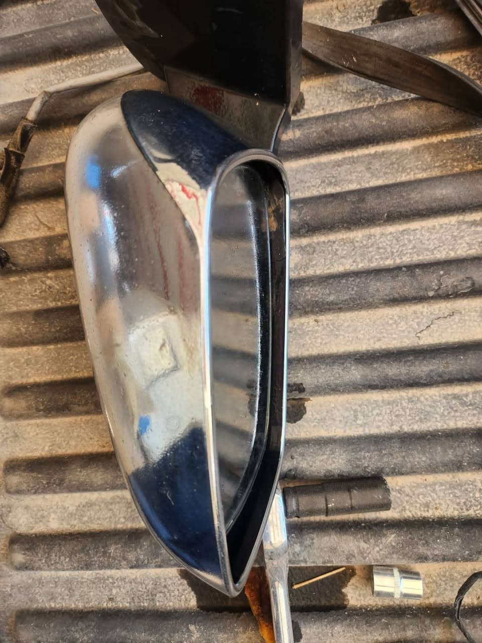 سلام عليكم يتوفر قطع غيار نيسان نيفارا للبيع الاتصال *********** السعر على الخاص رجاءا
