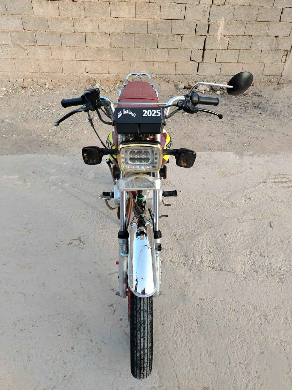 سلام عليكم ورحمة الله وبركاته
تايكر للبيع موديل 2024مكانها واسط الأحرار 
السعر 575وبيها مجال الخاص مغلق ***********
