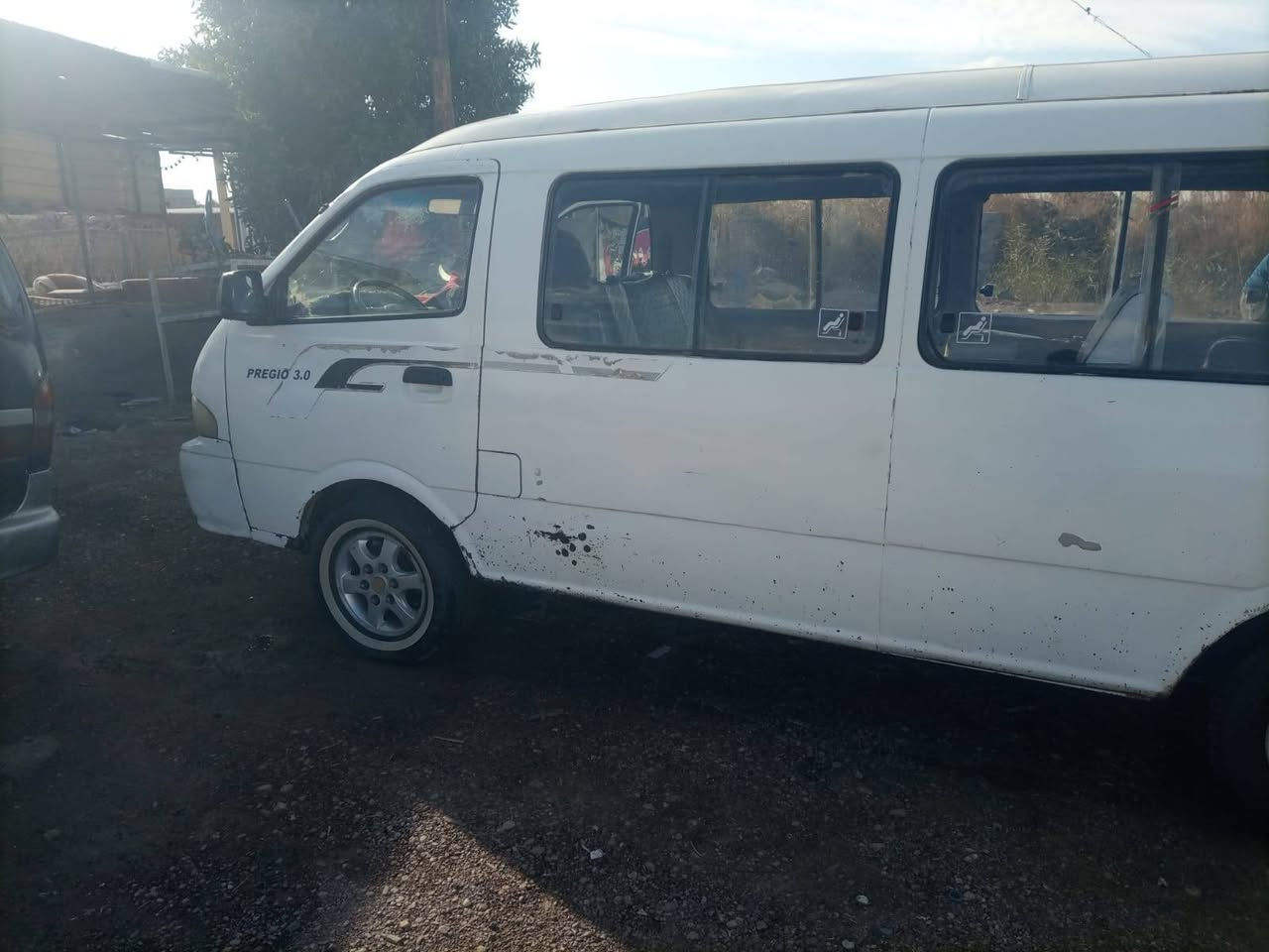 سلام عليكم سياره بريجو 2001 مكينة وكير وكسن  جدد تخم تاير جديد صدر امامي وخلفي جدد سياره خير من الله مكان بقداد *********** تصل
