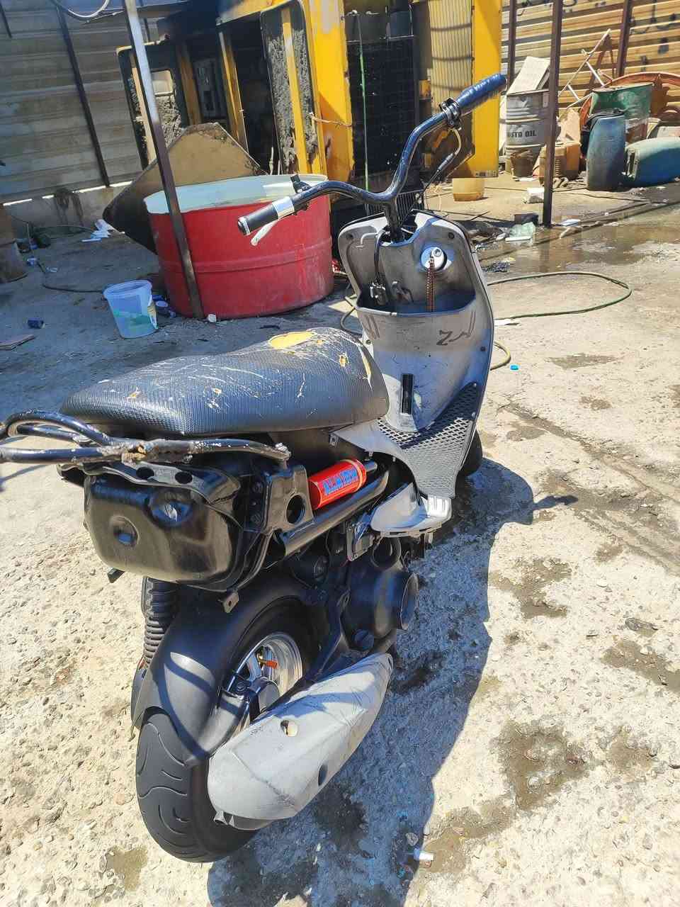 سلام عليكم دراجه نضيفه وناعمه شلعه ومعدل بس ولفات مبدل بيه وتجي وتفحص ب650 بيه مجال قليل للشراي وحك جيه  ومكاني بصره قبله حي شهداء هاذ رقمي واتساب ***********
