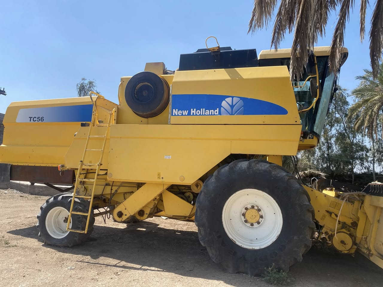 السلام عليكم
حاصده 2007 للبيع 
بم ونوزل 
طبله 17 قلاب 
اكسن سلايت 
فول مواصفات مديومه ومصروف عليه 
تخم تاير 
***********
