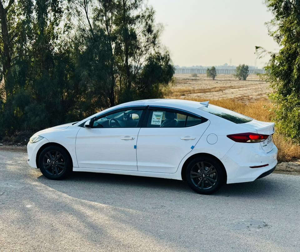 ياالله السلام وعليكم هونداي النترة البييع موديل 2017  حادثها جاملق وبنيد فقط بدون دواخل    وبيها تكشير بسيط والباقي كفالة عامة  ماشيه107km ( كير ،،،،، مكينة2000دوش ……. تبريد ،،،،،،،، تخم تاير ….. تخم ويل ……. حدادية امامية وخلفية ،،،،،،،، كهربائيات ،،،،،،، ) كلة مكفول وشرط الفحص السيارة جاهزة ماناقصها برغي  ( بسمي  تحويل مباشر هزة + رقم + سنوية + فحص  الغاية 2030 )  غرفتها على وضع الشركة  السعر 115 وبيها مجال بسيط 
العنوان بغداد جسر ديالى الجديد بالكرغولية***********
