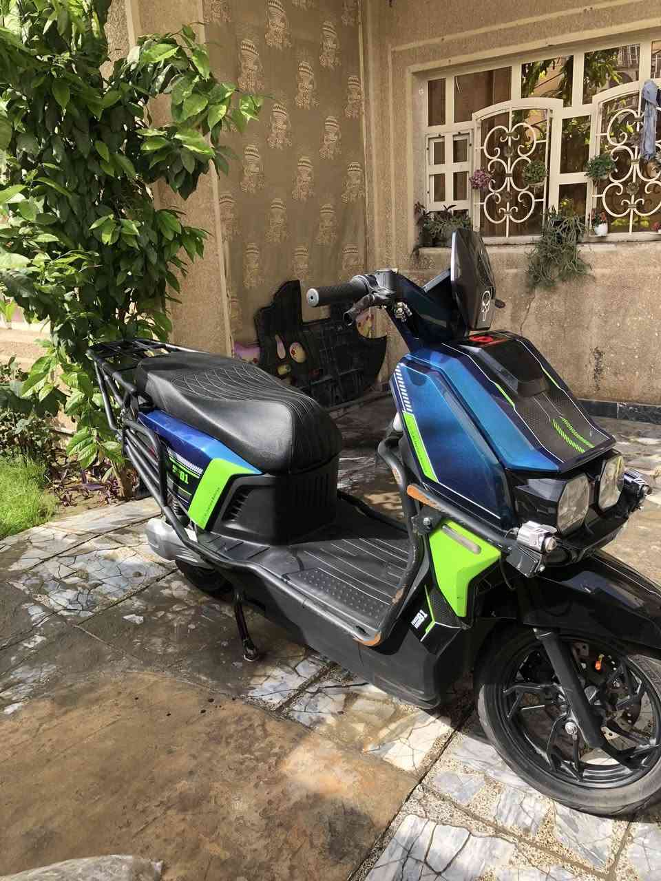 سلام عليكم دراجه شحن للبيع
الاسم دراجه اباجي مني 
دراجه تحتوي ع 
١.ست بطاريات الكبار /البطاريت كل شي مابيه ومفحوصات 
٢.سرعه الدراجه حقيقي ٨٠تمشي 
وداجه اي نقص مابيه 
٣.تاير الخلفي جديد 
٤.مبدل بطاريت ثنين وجديده والبقيه كلشي مابيه 
٥.دراجه بيه ضربه خفيفه لا حديد وبس 
السعر ٩٠٠الف وبيه مجال دراجه موديل ٢٠٢٥
مصار عندي ١٠تشهر وكل شي مابيه 
الرقم ***********/متوفر بس تصال
