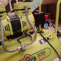 كمبريسرات ابو 50 لتر عدد ثنين السعر 100 ثنينهن  07746989042 بغداد مدين...