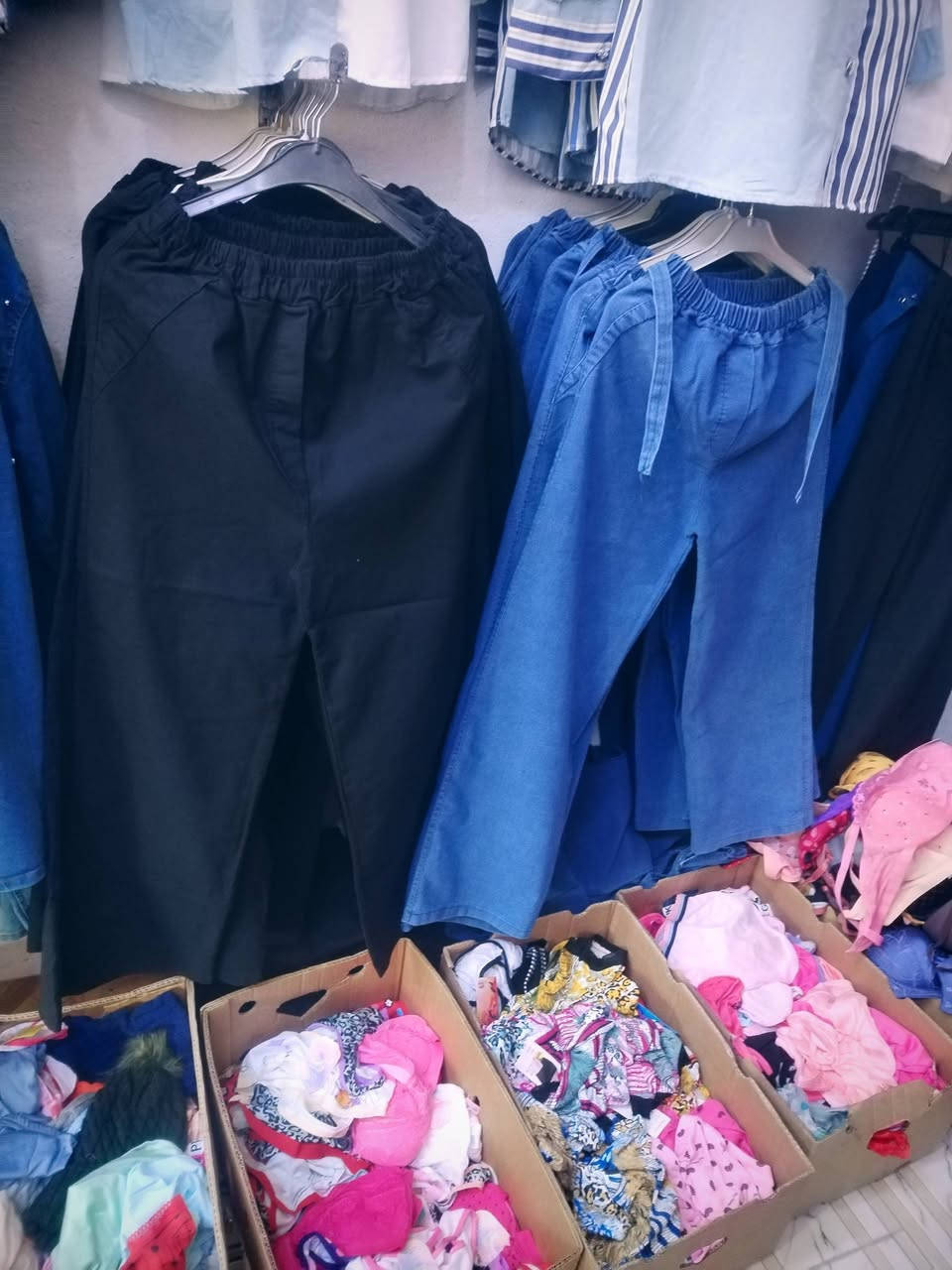 تنزيلات كماليات الأنيق الأسعار بلاش يا بلاش بنطال كيلود نسائي ب ٧ الف دينار قياس من L إلى 5xxxxxL القماش تركي كوباي مطاط صيفي بابل محاويل ناحية الإمام مرقد الأمام محمد بن الحسن الاسمر ع جمله اكووو ***********
