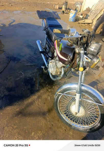 السلام عليكم
دراجه للبيع موديل 2015 بيها نواقص شي قليل اوراق بي سعر 325 وبيها مجال مكان جلولاء اتصل وتدلل
***********
