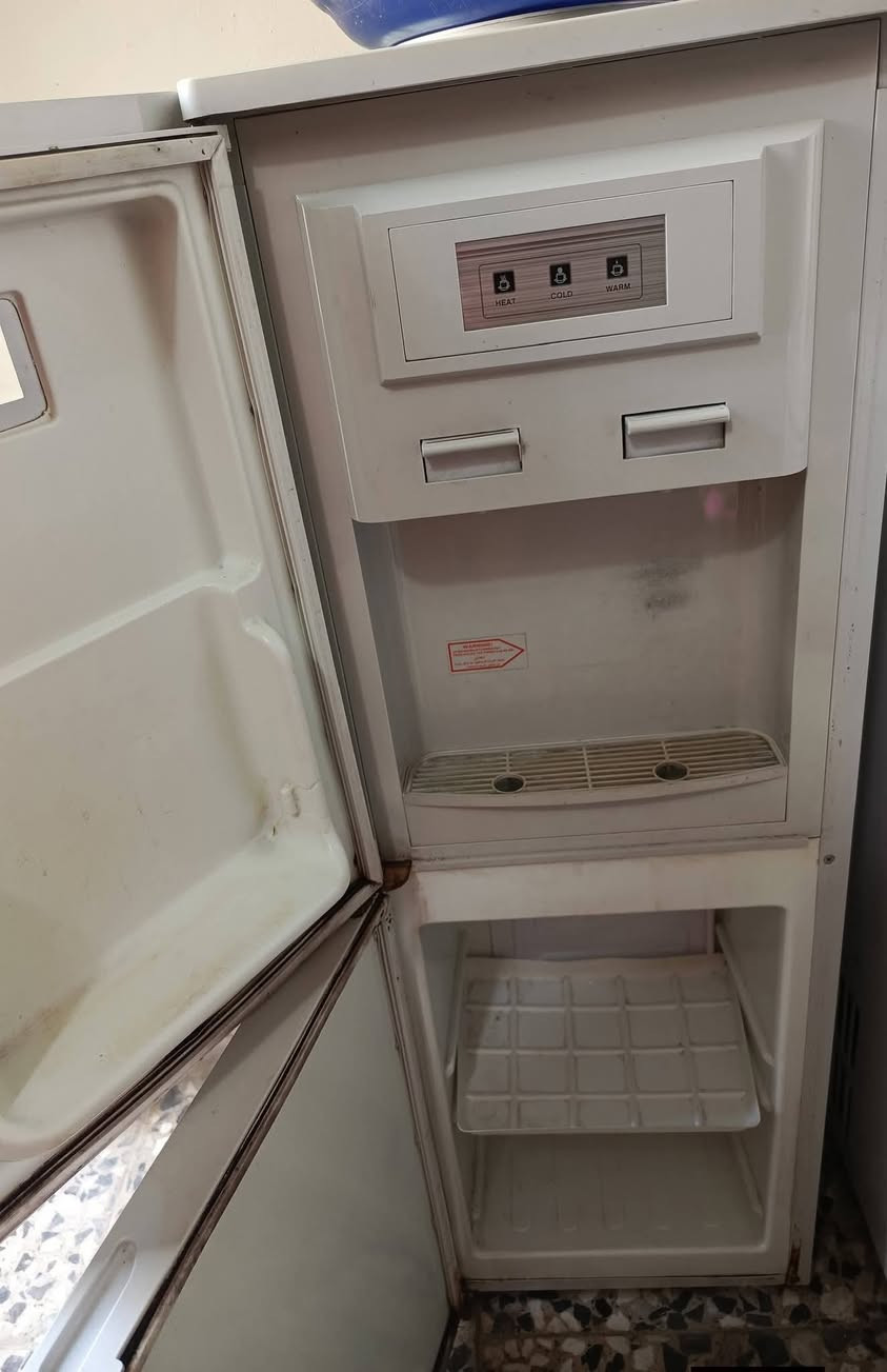 براد ماء للبيع نضيف شغال حار وبارد سعره 65
 مكان بغداد ام الكبر والغزلان
للاستفسار‏‪***********‬‏
