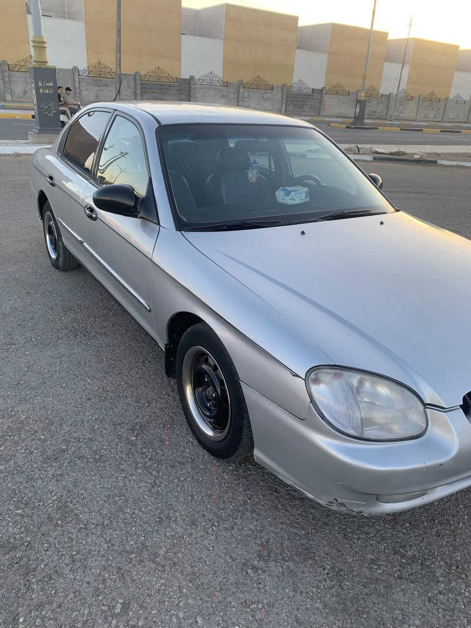 سلام عليكم سوناتا موديل ٢٠٠٠سياره جديده بدون اي نقص صبغ جماليه فقط كير مكينه تبريد حداديه كله جديد غرفه كهربائيات كلها جاهزه سياره خير من الله شغل واطلع للشمال السعر ٥٥ورقه وبيه مجال كلش قليل حك الجيه لان سياره فول الفول مكان السياره كربلاء رقم إنكليزي بغداد سنويه لل ٢٨ رقم التلفون ***********
