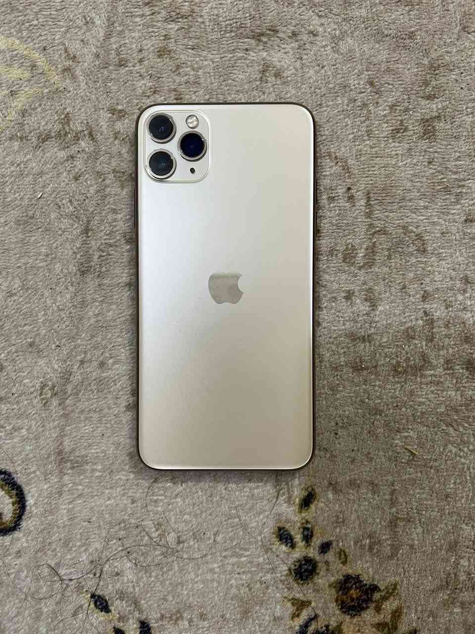 آيفون 11 برو ماكس ذاكره 256 بطاريه 79 بلاديه غراضه كامله كارتونه و الشاحنه مبدل شاشه فيس إيدي واكف فقط كلشي مابي الجهاز نضيف السعر 300 مكاني بغداد الدوره ***********
