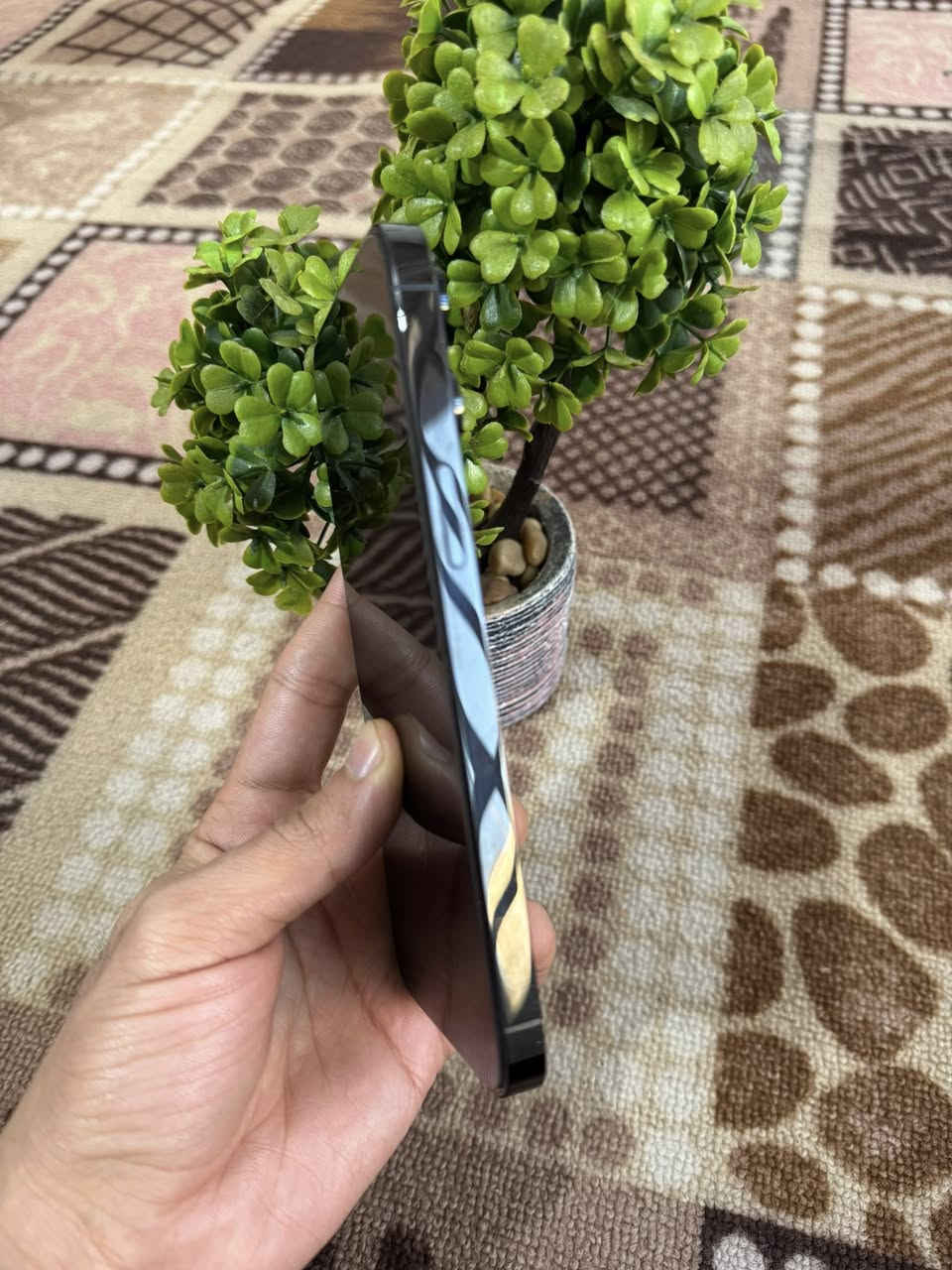 14 برو ماكس شرق اوسط ذاكرة 256 بطارية 83 مكفول مامفتوح وتربروف شخط مابي نظافة100 شرط الفحص وضمان سبوع مكاني بغداد المدائن *********** السعر 875 وبي مجال ويرهم مراوس
