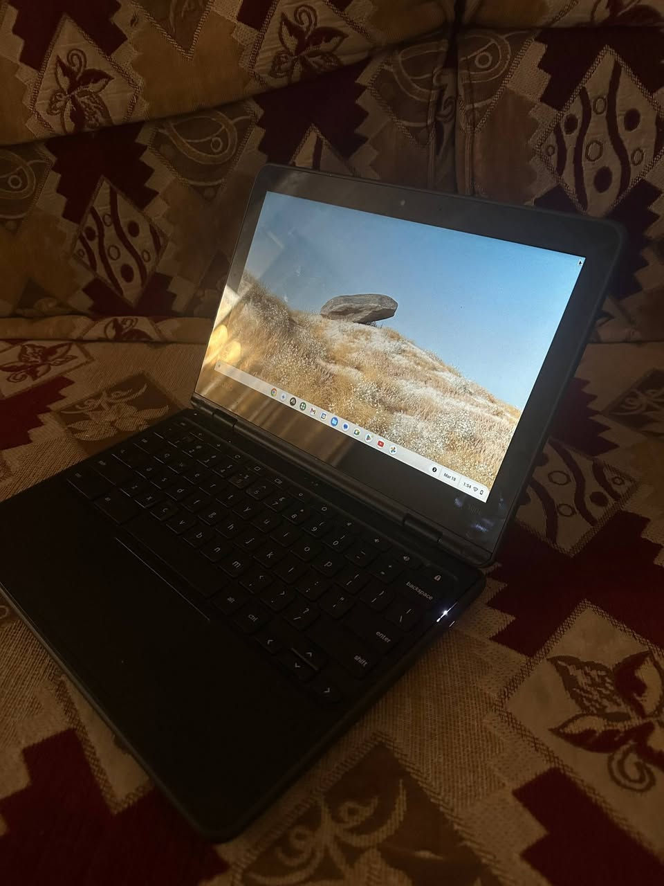 سلام عليكم
حاسبة للدراسة نضام موبايل حلوه ومرتبة مكاني النجف حي السلام 
السعر حلو 
***********
