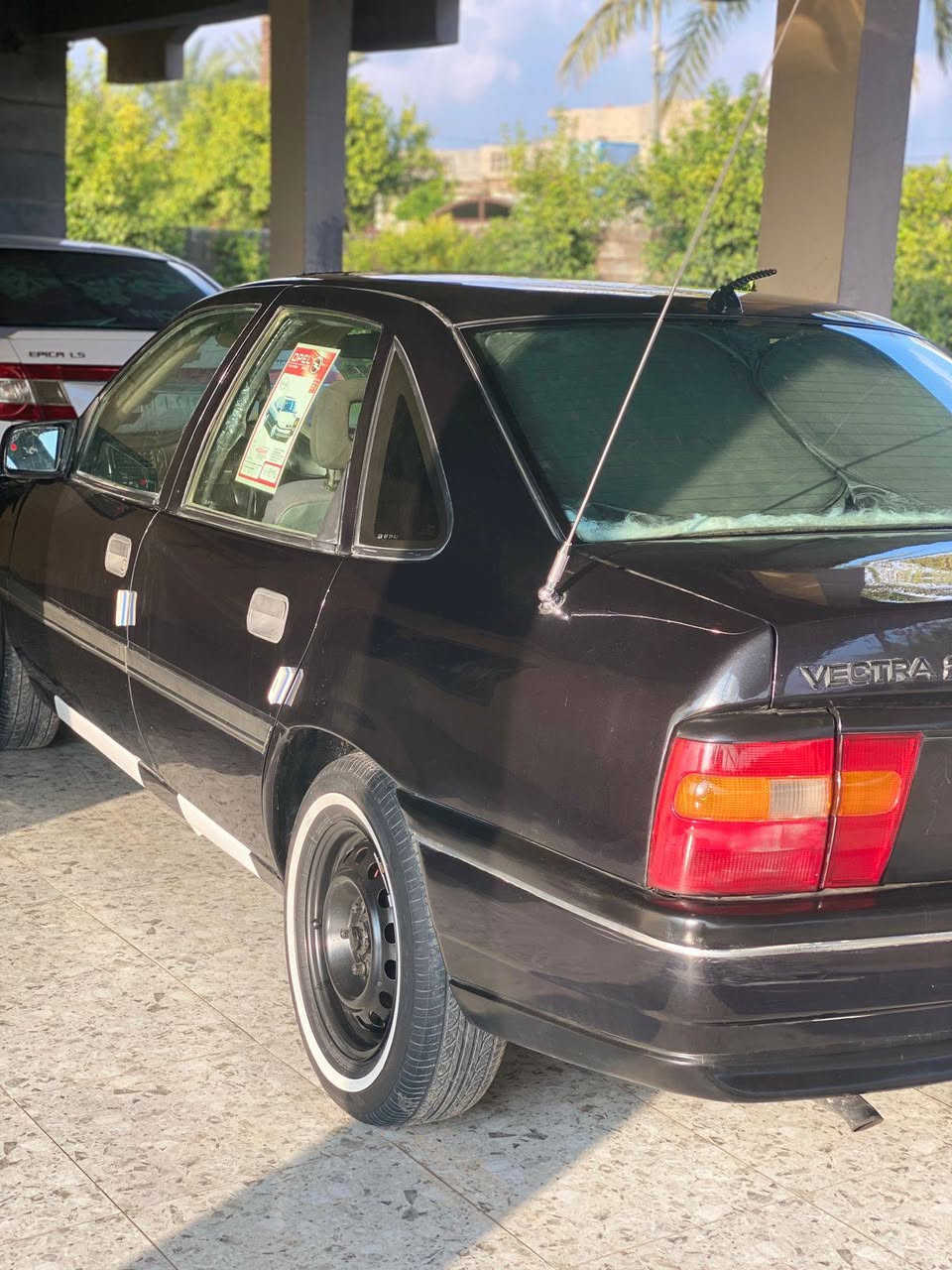 سلام عليكم اوبل فيكتره لبيع موديل 1995 سياره نضيفه ماتصرف عليه ربع سنويه 2027ت محرك لا تنقيص لا تبخير صدر جديد تايرات جديد السياره مصبوغة عام بدون معجون بدون حادث وهذا رقمي ***********وحياكم
