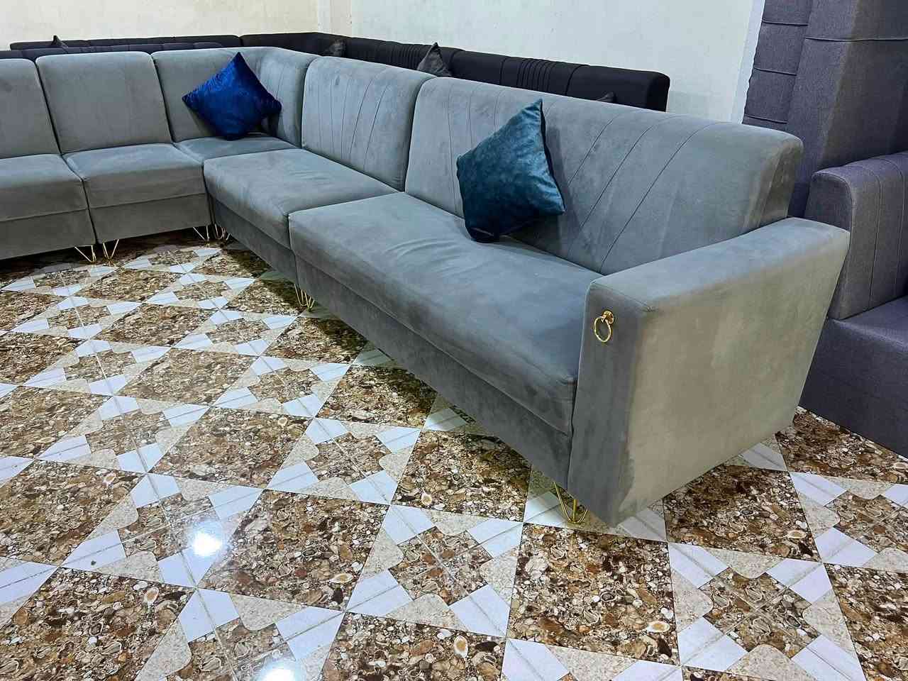 ئةم زاويية ١٠نةفةريية 
بؤفرؤشتن بيعيبة دسكردة 
سةعريشي مناسبة ٢٠٠هةزار
ژم***********
شوين كةلار
