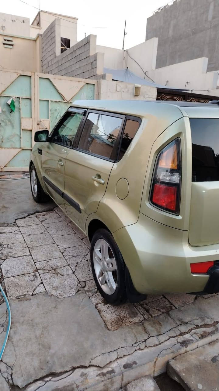 السلام عليكم  
صول موديل ٢٠١١ وارد امريكي مكينة ٢٠٠٠ كير مكينة خير من الله  تبري تخم تاير صدر امامي خلفي جديد  رقم جديد سنوية جديدة مكان السيارة ديالى بعقوبة السعر ٨٥ غير متواجد ع الفيس  
هاتف /***********
