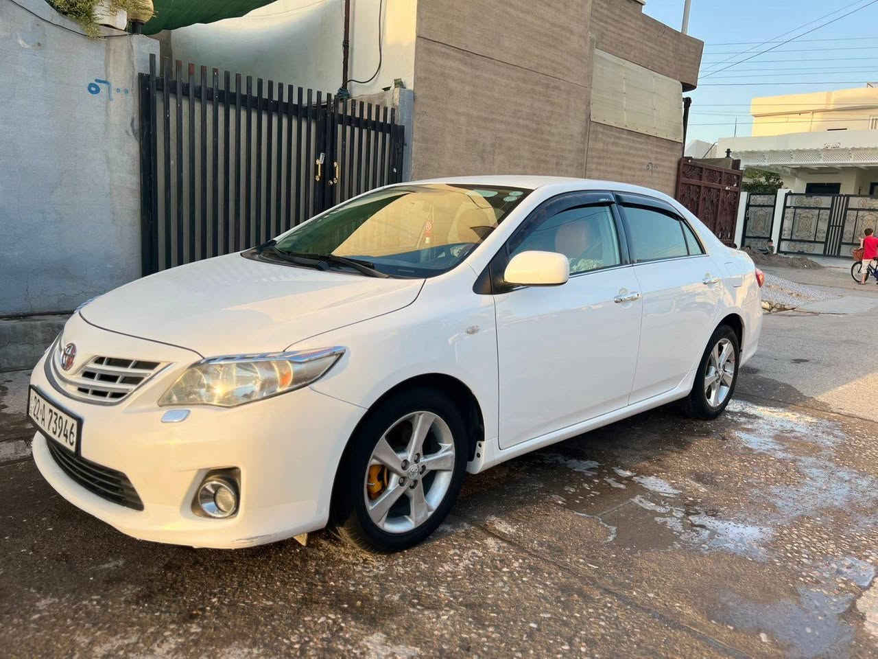 مۆدیل 2013
هەتابلی جوانە مالای دۆستە
یەک جاملخی لای سەکنی سبوخە
یەک درگای لای سەکنی بەبیلاد  گۆراوە
سندوقی بەبیلاد گۆراوە بی جەمپ
یەک بەست ساردی هەیە 
سەنەوەی هەتا 29تازەیە
گیر مەکەنە بەشەت ئەوەی جدکەی تینەبیت
تایەوویل لۆکە
***********٨
شوێن هەولیر أربيل, العراق
