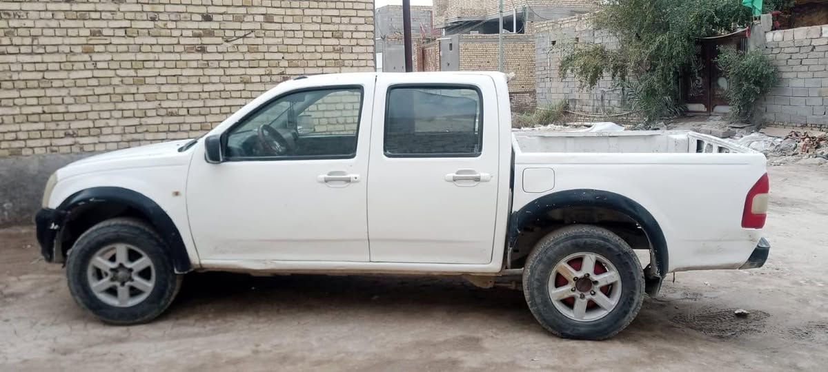 مكلف بالنشر سياره شوفرليت لوف مال مزاد للبيع محور محرك وكير بطه تترقم بغداد مكانها ناصريه سوق الشيوخ السعر 35  تفاصيل اكثر الاتصال ***********
