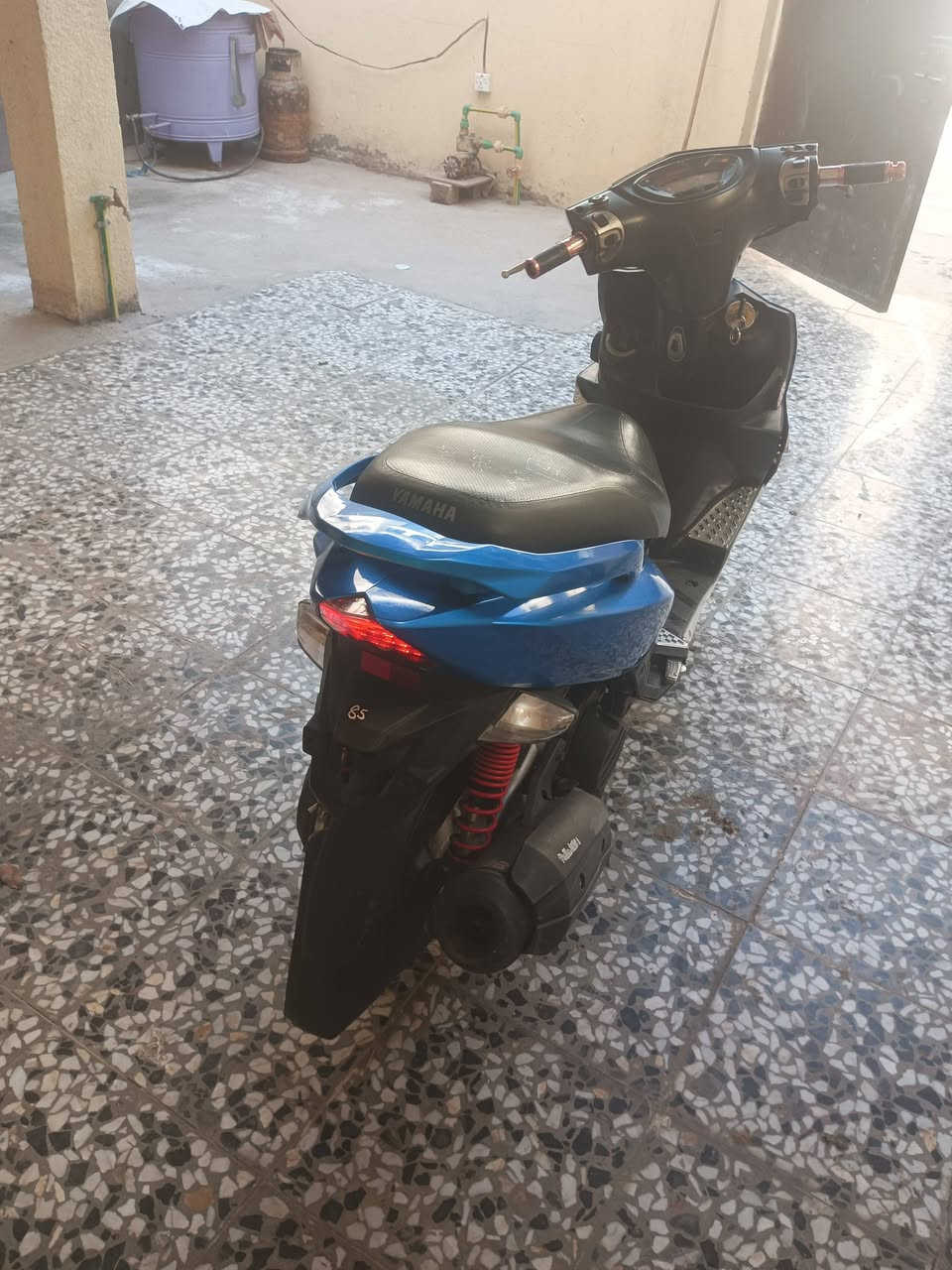 سلام عليكم دراجه لبيع جيتي ار كفاله مكينه صار شهر ونص نازله بشارع سعر ٩٠٠وبي مجال بسيط رقم ***********وتساب
