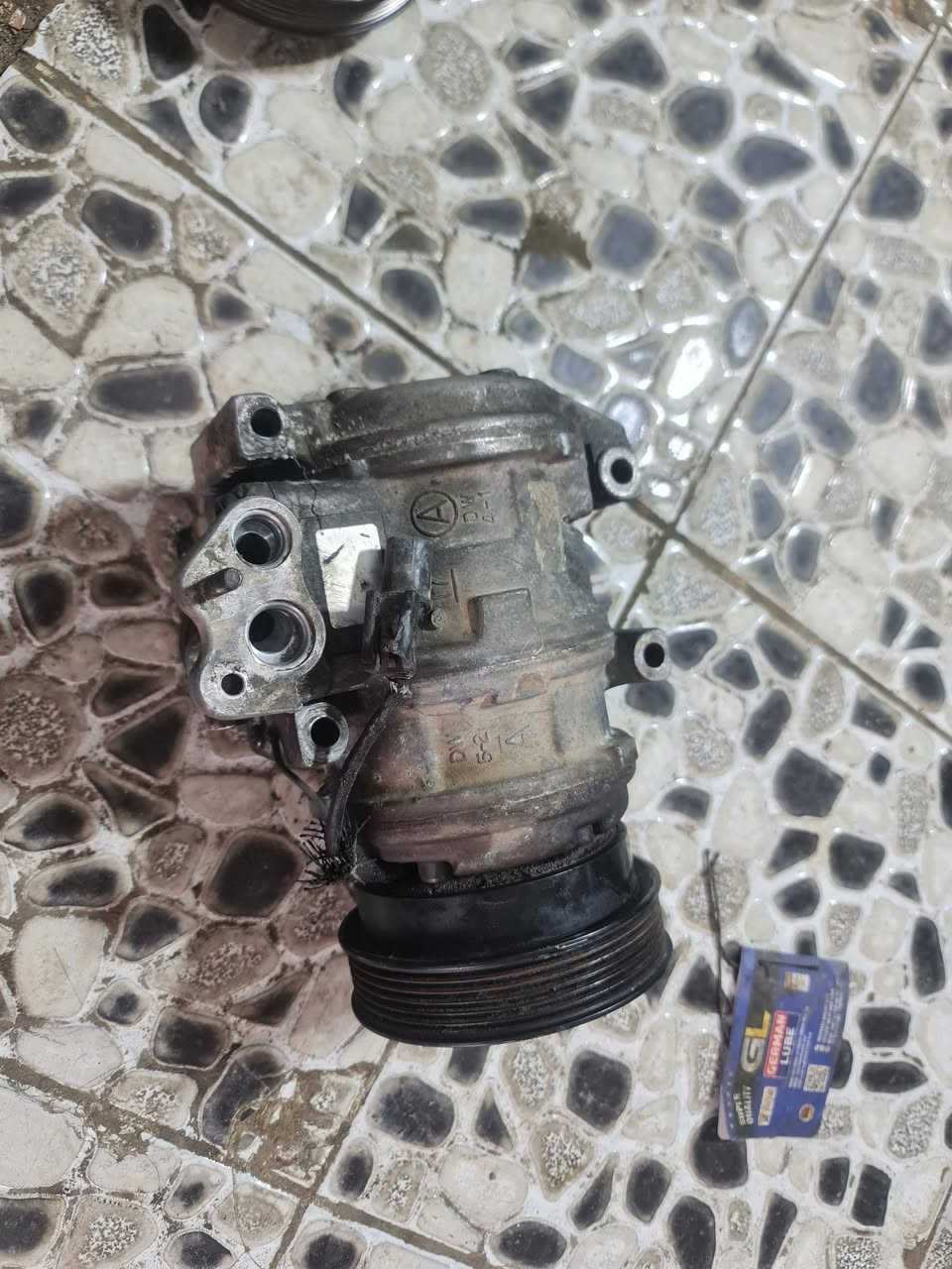 اخوان سلام عليكم  غراض توكسان ١٠/٩/٨/٧/_موديل ماطور ماسحات مع الأذرعه شرط الشغل قفل ٥٠ الف كمبريسر تبريد خليجي مال ٦ سلندر ٢٧٠٠ شرط الشغل ٧٥ الف شفت ستيرن كامل ٥٠ الف  عنواني بغداد العبيدي شارع ٢٠ معمل الغاز ***********
