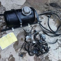 شباب عندي منضومه غاز 4سلندر كامله شغاله وموجود كرت الاصفر  ليريدهه عنو...