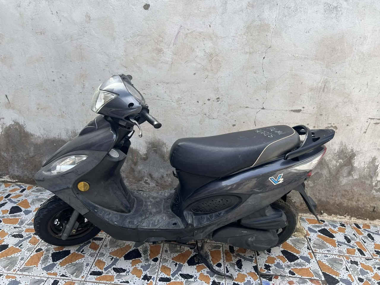 سلام عليكم كامو  موديل 16 صالي شهر من مشتريها ومتوازي علا بيعتها نضافا مثل الي بل صور 
متواج علا هاي صفحه 
رقمي ***********
 بي واتساب
