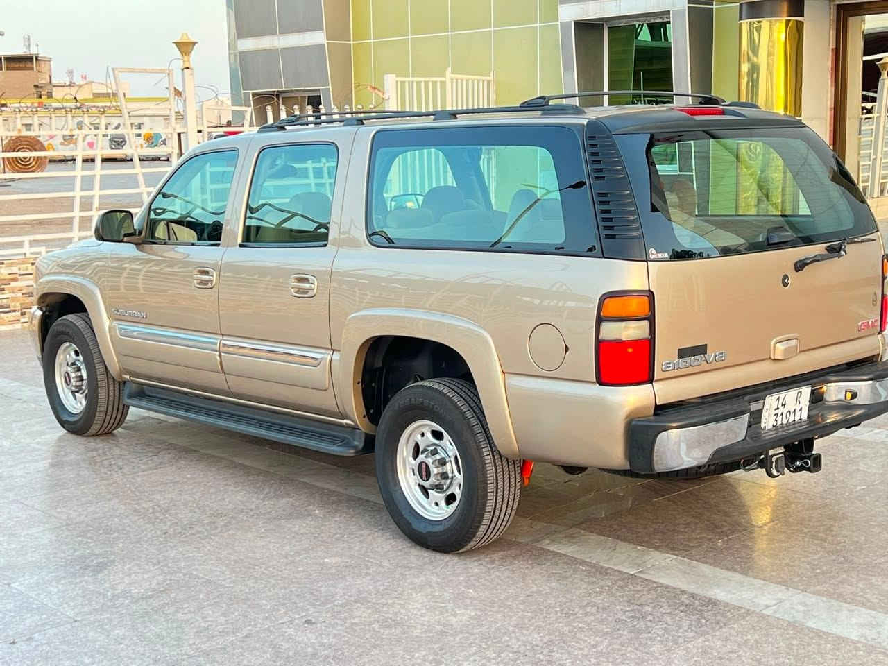 سلام عليكم البيع سياره موديل 2006سياره كفاله عامه من كلشي سياره مكينه 8100 كير 1000 ماشيه 150على وضع الشركه السياره جديده بمعنه الكلمه السياره أصوليه تحويل ثاني يوم السعر 200وبيه مجال شي بسيط اخوان لايتصل لمو شراي مكانه البصره الهاتف:***********

