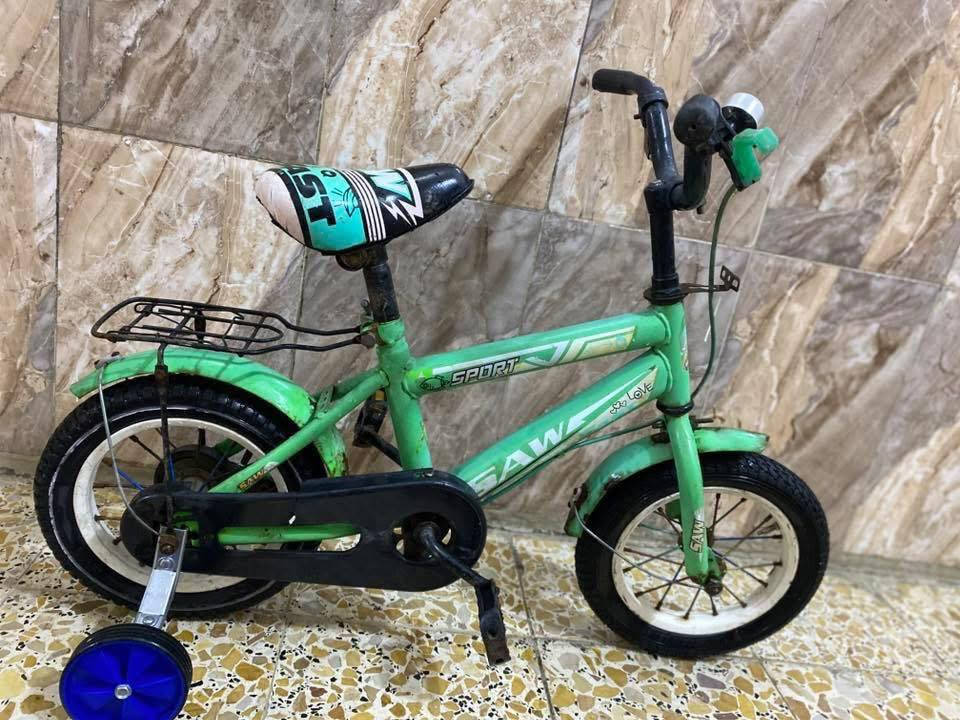 بيسكل حجم 12 ب25 نضيف وكامل ماعوزه اي شي مكاني قطاع 28 شراي اتصل ***********
