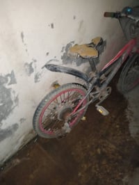 س سلام عليكم بايسكل ياباني للبيع حجم 20 بس كشن قمجي مال بريك خلفي العن...