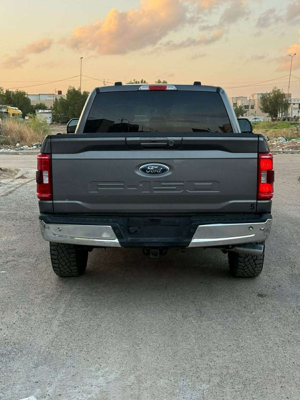 السلام عليكم.. فورد F150 موديل 2021 باب طويل بدي قصير محرك 3600هايبرد مواصفات XLT..ماشية ٨٤الف ..رقم بغداد دولي... للبيع او المراوس ..السعر 295...المكان بغداد ابو دشير *********** بغداد, العراق
