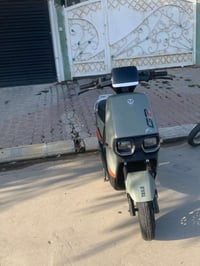تسلا • ٦بطاريات • نظافة ٩٠٪