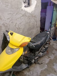 دراجه سبيسي عوزها كابريتر وبطاريه شغاله بس ابيع كوم حديد العنوان الزعف...
