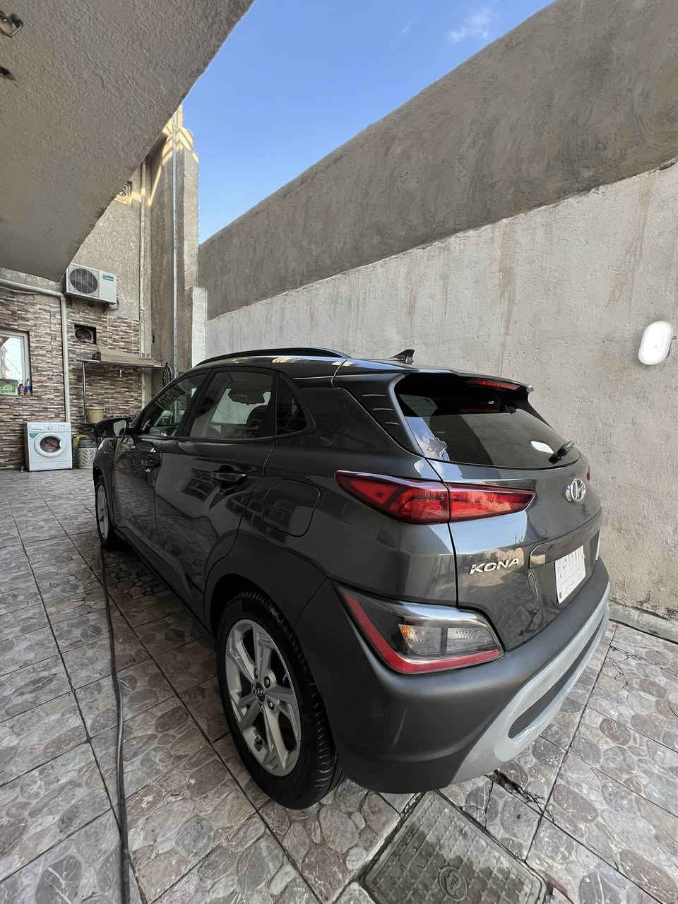 HYUNDI KONA 2022
وارد امريكي حادث جاملغ وبنيد ايرباك ستيرن راجع سستم السونار مرفق ويا الصور 
بصمه 
شاشه 
رادار
توقف ذاتي +تحكم ستيرن + ٣ وضعيات قياده 
AWD
وباقي مواصفاتها المعروفه 
السعر ١٣٤ وبيها مجال بسيط 
مكاني بغداد الاعظميه 
***********
