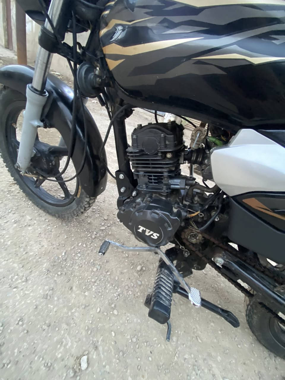 السلام عليكم دراجة tvs هندي 5 كير موديل 2021 اوراق كاملة نضافة خير من الله السعر 850 الف المكان ديالى المقدادية للاستفسار اكثر الاتصال ***********
