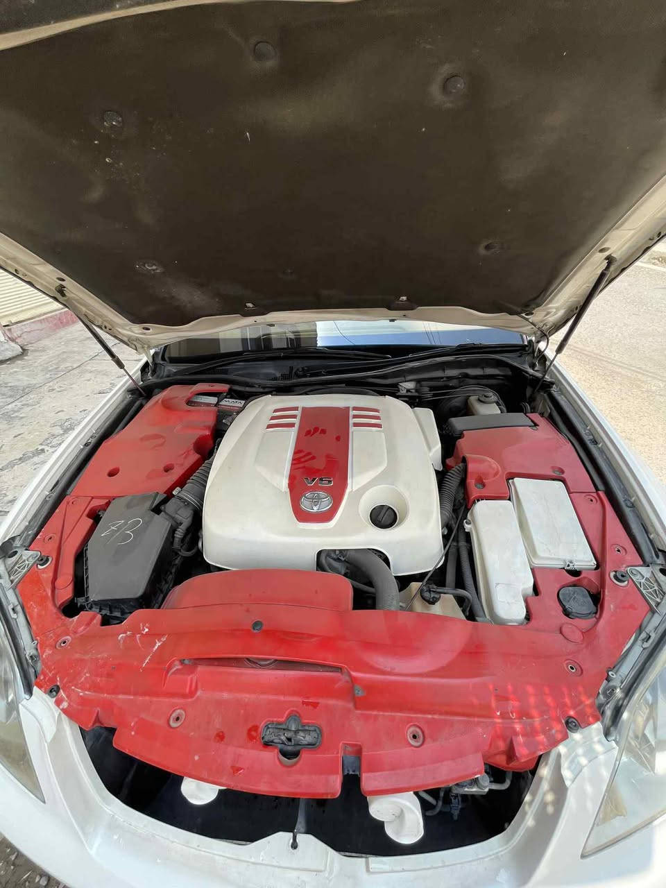 بەناوی خودای گەورە ❤
نمونەیە لە جوانی لـۆکک🔥.
بــــــــۆفـــــــــرۆشـــــتن 📢.
ساخه 👑.
لــــۆۆۆۆۆۆۆۆک وەک شەریکە ماوەتۆ 📦📦.
سەیـەرەکە ماڵی دۆستە یەک دینار مەسرەفی تیا نەماوە سەقفـی شوشە نەبێ نەتەوێ
گێـڕ و مەکینەی وەشەرت  
لەڕاستی جوانترە نەک بڵێی بەس ڕەسمە
تـایەو ویـلی لۆکککک🛞🛞. 
ناو دەرەوەی لۆکە ماشاللە
بۆیاخی نیە 
فوول مواسەفاتە  
زەمانی هەموو شتێکی ئەکەم👍🏻👌🏻.
مەکینەو گێڕی وەشەرتە تەبریدی سارد و گەرم جایزە
سەیارەکە مۆدێلی (2006)یە 
سەیارەی مەعرەز نیە ماڵی دۆستە
بەدوای عەیبا مەگەڕێ ڕۆن و پاتری تایەو ویلی هەردوو جامی هەڵگیراوە هەمموی جایزە  
یەک تەقەو ڕەقەی تیا نیە برێکی مەسبووتە 
کەمێ مەجالی برایانەشی تیایە
لە  ده ربه نديخانه
ئەوە ڕەقەمەکەمە یان ئەدم بۆ بنێرە لە خزمەتام موشتەری نیت سەری خۆت و منیش مەهێشێنە
***********
