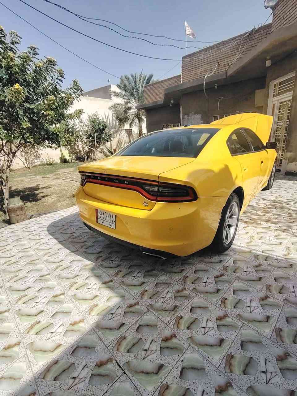 سلام عليكم جارجر 2019 اصل داخله كلين العراق بس نطخت بيدي تبديل باب وجاملق وجاهزه من كلشي رقم الهاتف ***********
