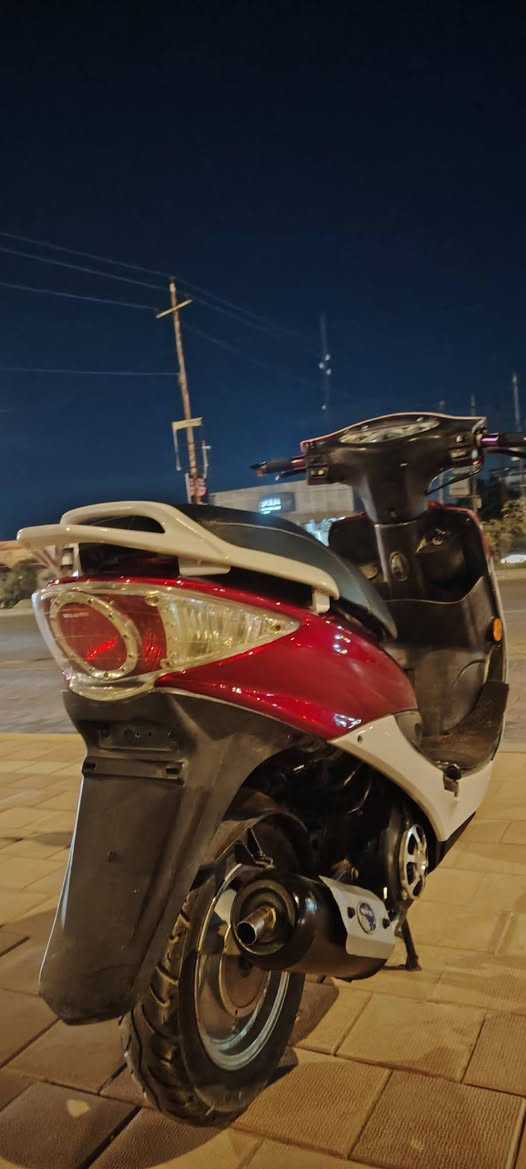 السلام عليكم 
كامكو جي فور للبيع كهربائيات كامله نكره سلف بأي وقت شلعه ومعدل فووول نضافه الدراجه بييه تزويد خفايف
صالنصه تاكمورو 2016 اصلي
قبق مروحه رياضي
يدات سكليتر رياضي
قطره رياضي
تايراته جدد نضيفات كهربائيات فووول الدراجه كامله مكمله ما عايزه اي شي السعر 400 وبيه مجال قليل المكان نجف حي ميسان *********** متواجد خاص
