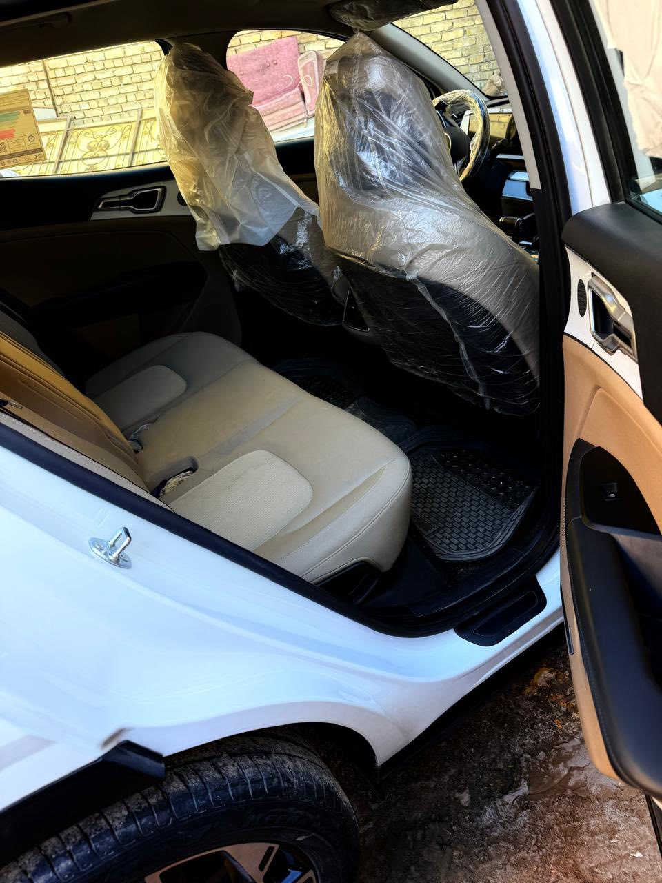 كيا سبورتج  خليجي
ضمان شركة الدولية العراقية 2024 ماشيه 18 ألف 
كراسي مري كهرباء ..انضمه قيادهتشغيل عن بعد حساسات امامي خلفي شاشه +عداد دجتل صندوق كهربائي 
ترحيب عند لاقتراب مثبت سرعه ويل 19
تبريد قطعتين داخل بيجي مخملمحرك 2000 دوش 
شاحن واير لس 
الصابيح الأمامية  LED
المصابيح الخلفيه LED
شفتات ستيرن رياضي 
مانع انزلاق 
شاشه ابل كار بلاي + أندرويد اوتوانذار عند الاقتراب
السياره كلش نضيفه وحلوه
الرقم بغداد دولي باسمي 
السعر 237 وبيها مجال 
***********
بغداد الطالبية
