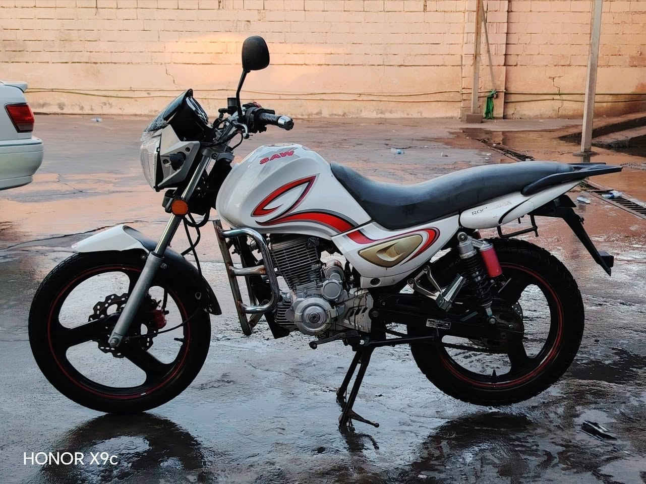 سنكي للبيع موديل 2016 دراجة حلوة وجاهزة مابيها اي نقص نگرة سلف مكينه 200
السعر 650 وبيها مجال بسيط
***********
مكان الدراجة بلد
