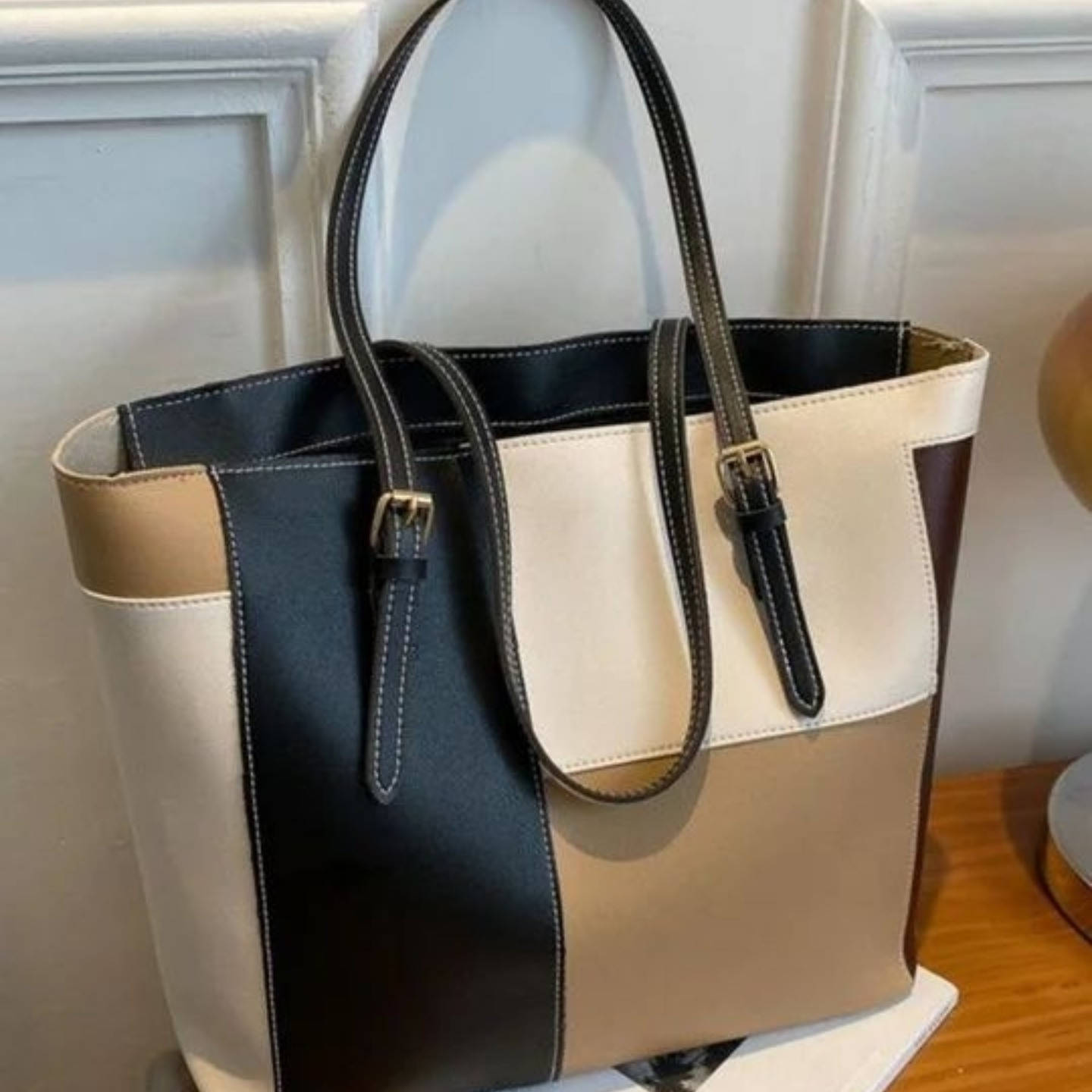 قريبا🥹✨
#اكسسورات_شنطةساعات_كبك_باقات_ورد_طقوم_رجاليه_ونسائيه_استشور_فير_تغليف_هدايا_هدايا_حفلاyoفuت #انستقرام #انستغرام #الاكسبلور  #اكسبلور_فولو


**إذا كنت صاحب هذا الإعلان وتريد حذفه لأي سبب، رجاءا أرسل رسالة إلى الدعم الفني**