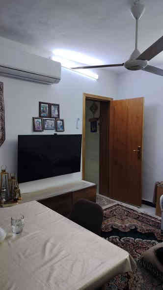 البديع للإستثمارات العقاريه 
دار للبيع ملك صرف طابو 
المساحه 55م 
الواجهة 5 م 
يحتوي على 3 غرف نوم نضام سويت 🏗️ وصاله 🏗️ومطبخ 🏗️ خدمات عدد 4 
عنوان الدار حي القاهره ناجي عواد خلف تانكي الماء عنوان المكتب حي القاهره حي المعلمين

للاستفسار 
***********
