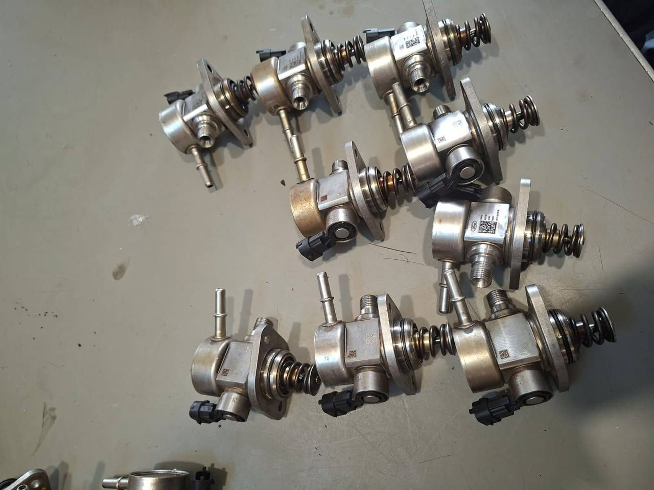 السلام عليكم ورحمة الله
توفر قطع غيار الفورد 
***********
