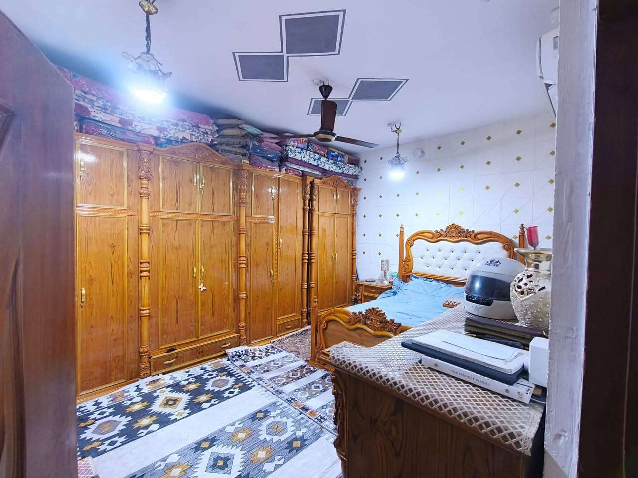 السلام عليكم
#للبيع مشتمل 110م طابق  #بحي الميمون #يبيع #نقد او #عالمبادرة شرط الاسم طالع بسعر جدا مناسب
- باقي التفاصيل خاص


**إذا كنت صاحب هذا الإعلان وتريد حذفه لأي سبب، رجاءا أرسل رسالة إلى الدعم الفني**