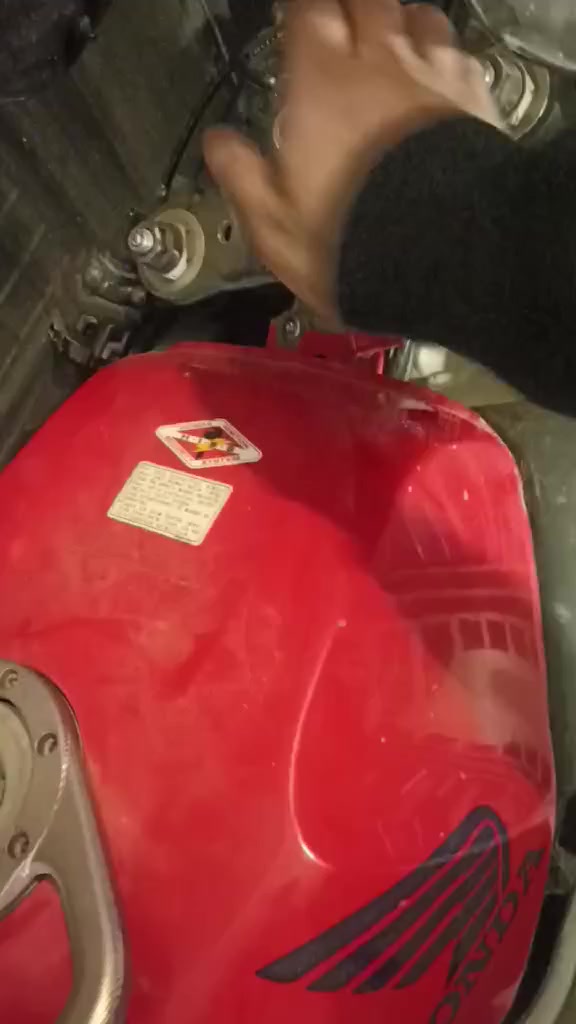 سلام عليكم
هوندا 929 مرقم انكليزي باسمي مشروع وطني شرط التحويل الدراجه كامله بيها الكفرات مشخطه مثل ماموضح بالصوره السعر 20 ورقه قفل مكانها النجف شباب السعر قفل قفل والي موشراي فلوسه مو كامله لايتعبني ومصاريف التحويل على الشراي والشراي يروح للمرور يمشي بالمعامله واني اجي على البصمه رجاءا .. واسف على الاطاله


**إذا كنت صاحب هذا الإعلان وتريد حذفه لأي سبب، رجاءا أرسل رسالة إلى الدعم الفني**