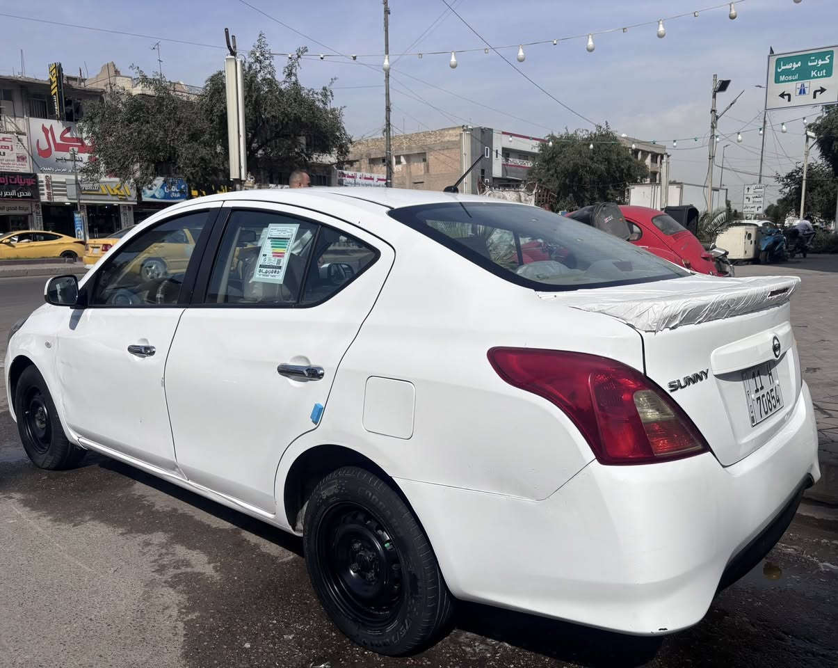 السلام عليكم عندي سني هندي بليتة زركة 2019 رقم بغداد بأسمي هزة جديدة مكفولة من الصبغ والتبديل تبريد ثلج عارضهة ب 102 وبيهة مجال موجودة بغداد الجديدة للاستفسار ***********
