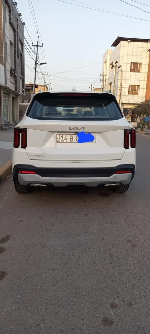 كيا سورنتو مديل 2025 ماشيه 11 الف مكفوله سعرهه 275 ***********
