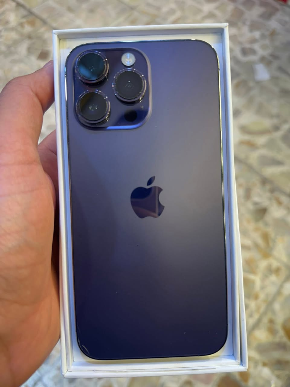 السلام عليكم ايفون ١٤بروماكس ذاكره٢٥٦ بطاريه ١٠٠مبدل 
وضهر مبدل فقط باقي مكفول بصمه شغال عربيAAA
جهاز نضيف السعر ٦٢٥مكاني بغداد الشعب***********
